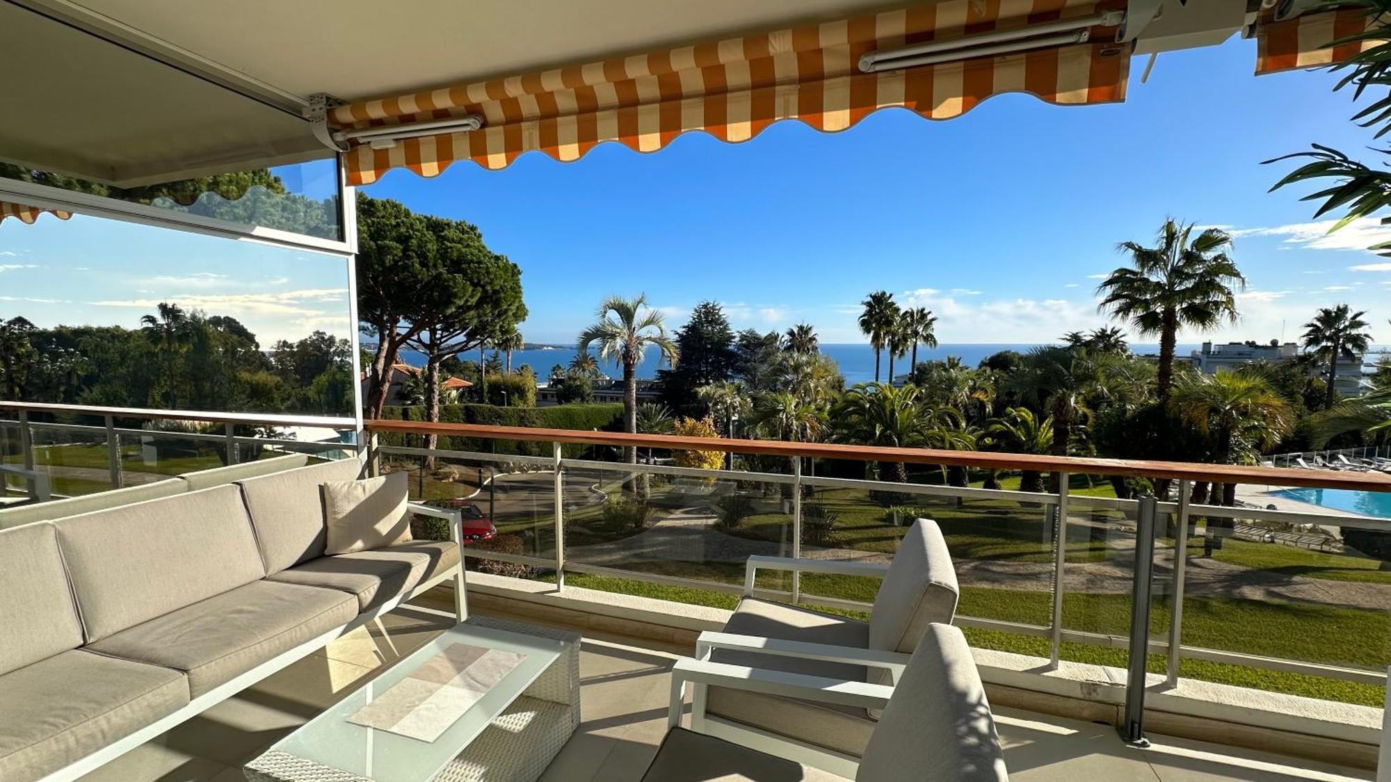 Appartement 2 Chambres Vue Mer Panoramique, Proche Croisette Cannes Валлорис Экстерьер фото